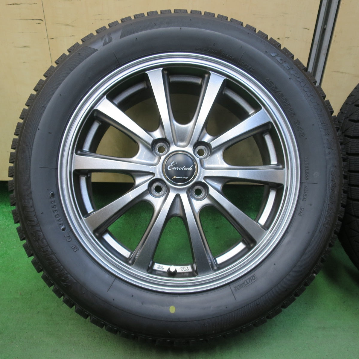 バリ溝！22年！キレイ！9.5分★スタッドレス 185/60R15 ブリヂストン アイスパートナー2 EuroTech MANARAY SPORT ユーロテック マナレイ 15インチ PCD100/4H★5101407イス