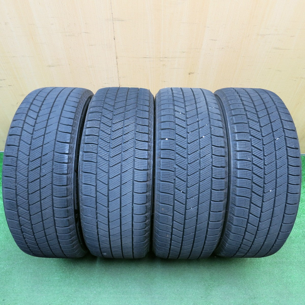 バリ溝！24年！キレイ！9.5分★スバル BRZ トヨタ 86 純正 215/40R18 スタッドレス ブリヂストン ブリザック VRX3 18インチ PCD100/5H★6011705HAス