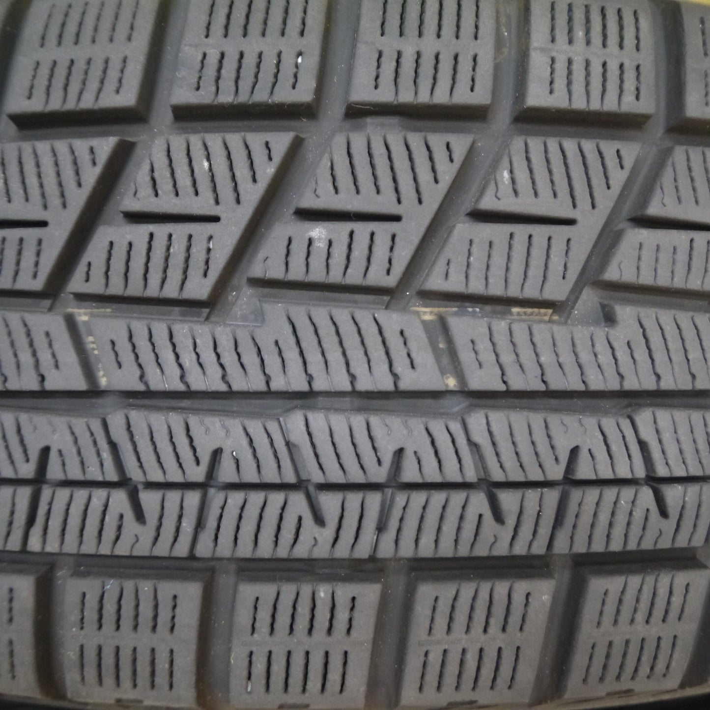 *送料無料* バリ溝！22年！キレイ！9分★スタッドレス 185/65R15 ヨコハマ アイスガード iG60 MiLLOUS ミルアス 15インチ PCD100/4H★4040812Hス