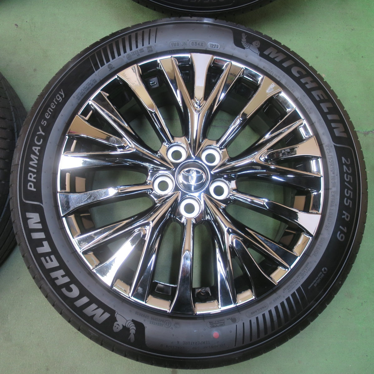 新車外し！26年◎トヨタ 40系 アルファード エグゼクティブラウンジ 純正 225/55R19 ミシュラン プライマシー5 エナジー 19インチ PCD120/5H◎6083103イノ