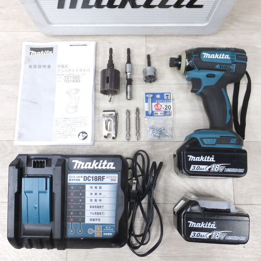 [送料無料] バッテリー2個！付属品付き！美品◆マキタ 充電式 インパクト ドライバ 18V TD149D ケース 充電器 ビット 付き 電動 工具◆