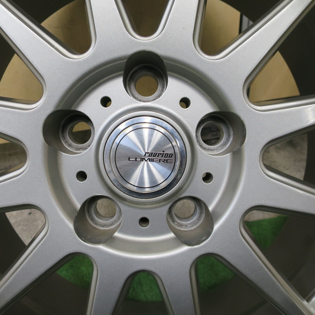 キレイ★ravrion LUMIERE 17インチ ホイール ラブリオン 17×7J PCD114.3/5H★6070103NGホ