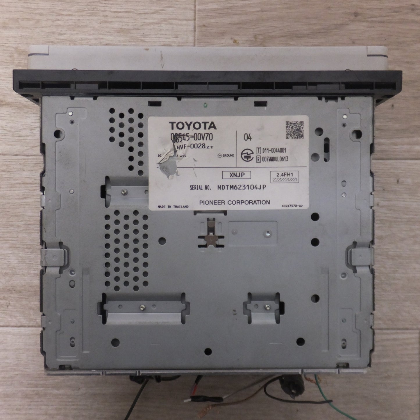 [送料無料] 現状品★パイオニア製 トヨタ 純正 メモリーナビ マルチAVステーション NSCP-W62 08545-00V70 セキュリティロック[22]★