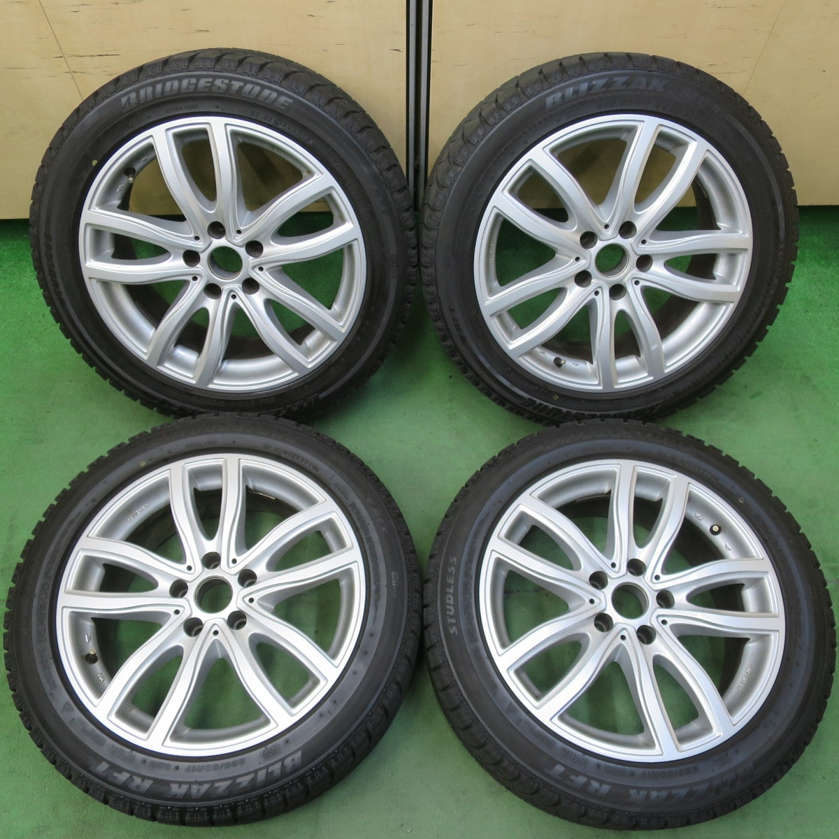 バリ溝！8.5分★BMW 等 MAK FAHR 225/50R17 スタッドレス ブリヂストン ブリザック RFT 17インチ PCD112/5H★5050503イス
