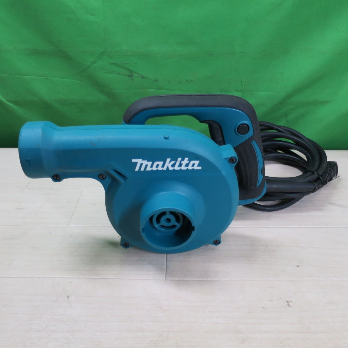 [送料無料] ☆マキタ ブロワ UB1102 電動 工具 送風 機 ブロワー ブロア 集塵 清掃 50-60Hz Makita☆