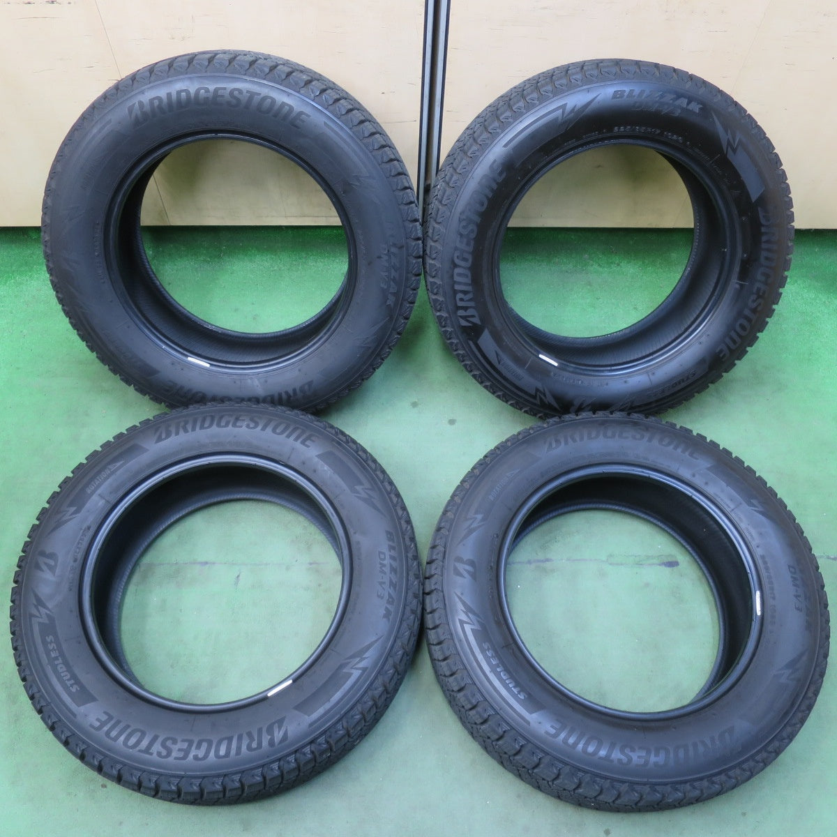 バリ溝！22年！9.5分★スタッドレス 225/65R17 ブリヂストン ブリザック DM-V3 タイヤ 17インチ ハリアー RAV4 ヴァンガード 等★6010708イスタ
