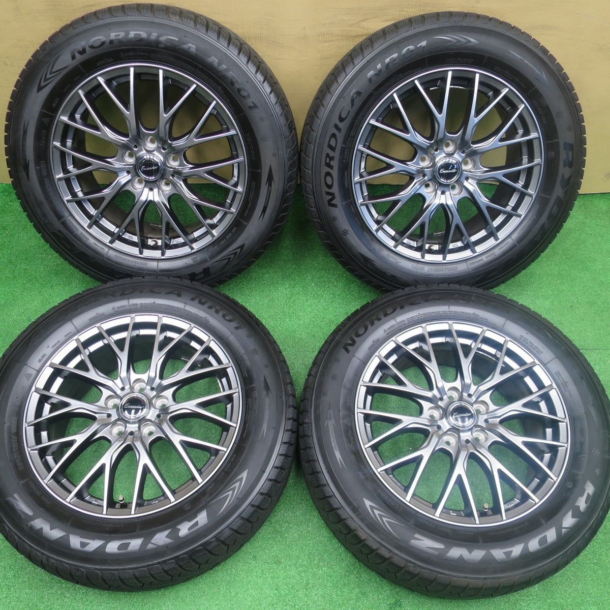 バリ溝！22年！キレイ！9.5分★スタッドレス 225/65R17 レイダン NORDICA NR01 Exceeder E05 エクシーダー 17インチ PCD114.3/5H★5121901NKス