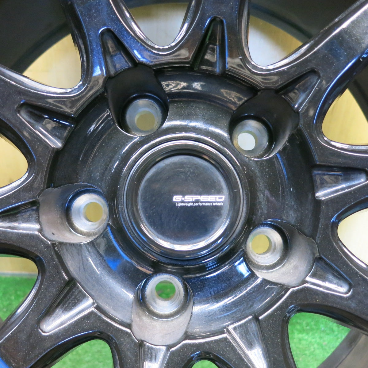 バリ溝！25年！キレイ！ほぼ10分★スタッドレス 215/60R17 ハンコック ウインター アイセプト IZ3 G-SPEED Gスピード 17インチ PCD114.3/5H★6053106HAス