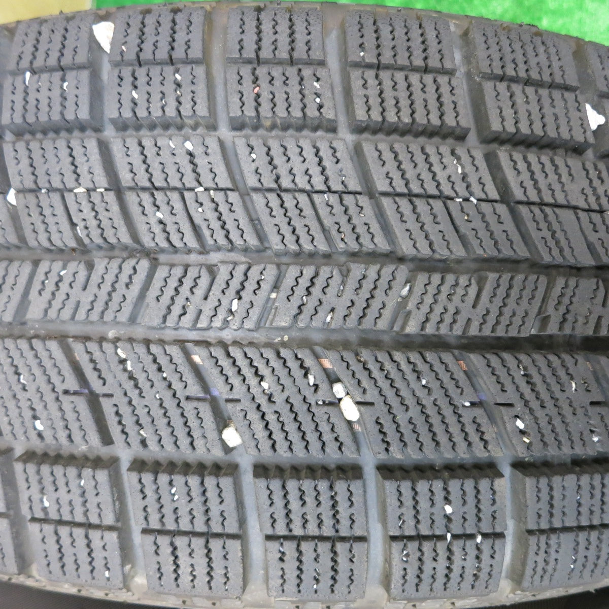 バリ溝！22年！キレイ！9.5分★スタッドレス 225/65R17 ナンカン アイス アクティバ AW-1 EMBELY 17インチ PCD114.3/5H★5101205HAス