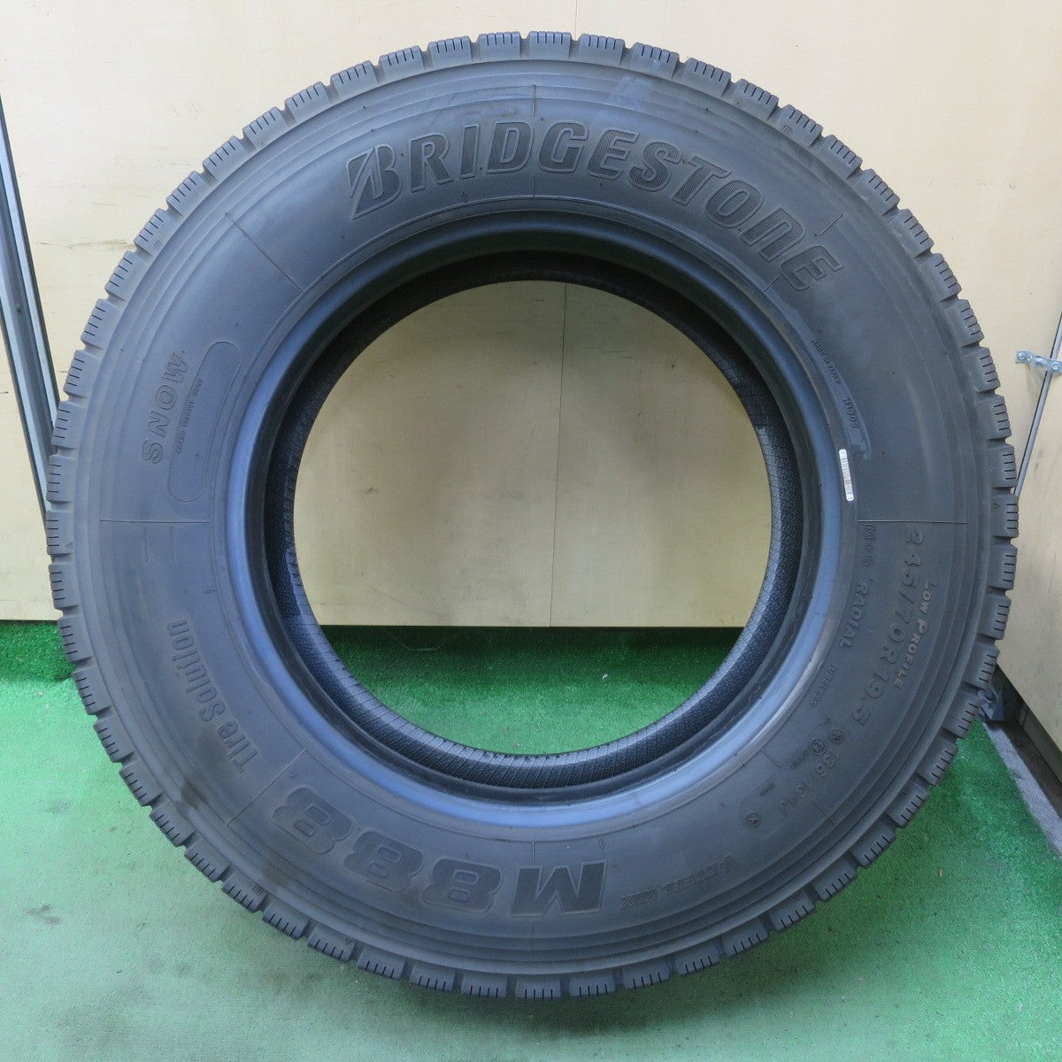 未使用！1本◎トラック タイヤ 245/70R19.5 136/134J ブリヂストン M888 ミックス オールシーズン 19.5インチ◎6082807イスタ