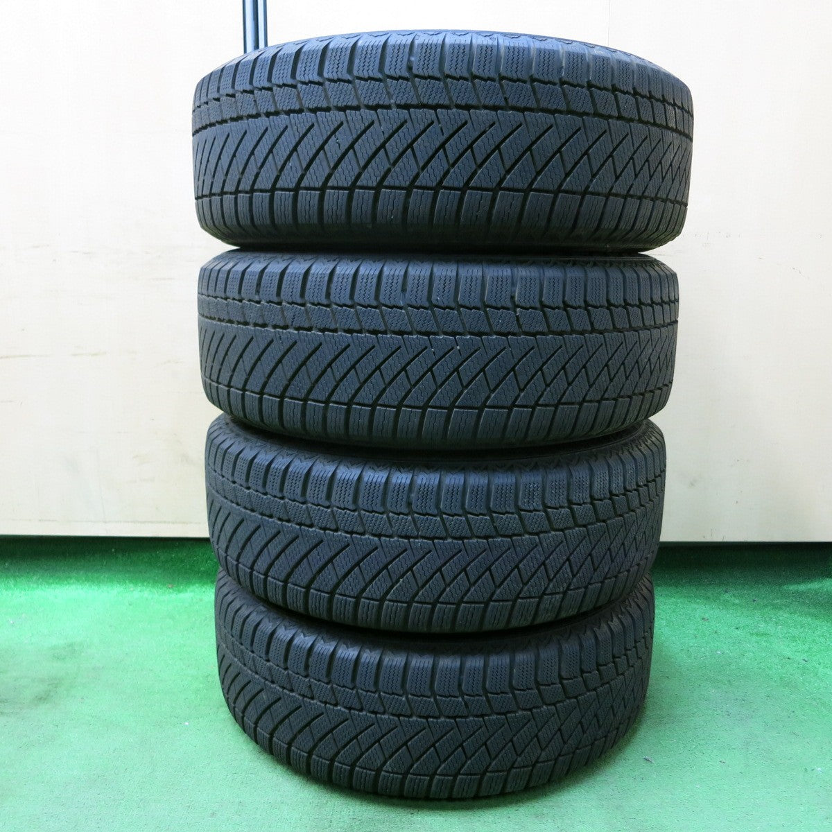 [送料無料] バリ溝！22年！キレイ！9.5分以上★スタッドレス 205/60R16 バイキング WINTECH WT6 Fang ファング 16インチ PCD114.3/5H★4092602SYス