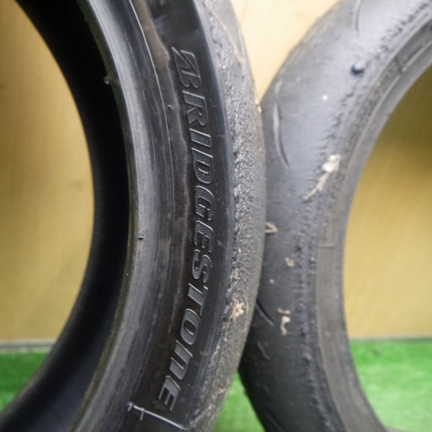 前後2本セット★バイク タイヤ 120/600R17 180/640R17 ブリヂストン バトラックス レーシング R10 CBR600RR 等★5092210Hノタ