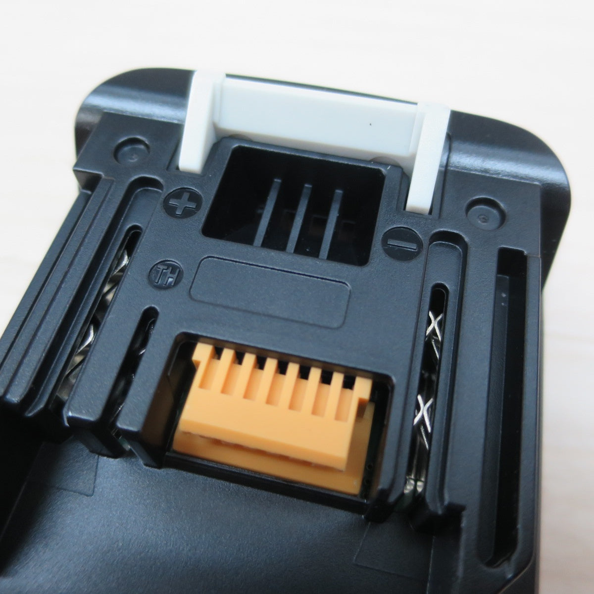 [送料無料] 美品☆DIGIFORCE デジフォース マキタ 互換 リチウム バッテリー 18V 3.0Ah BL1830B 外箱付き 電動 工具☆