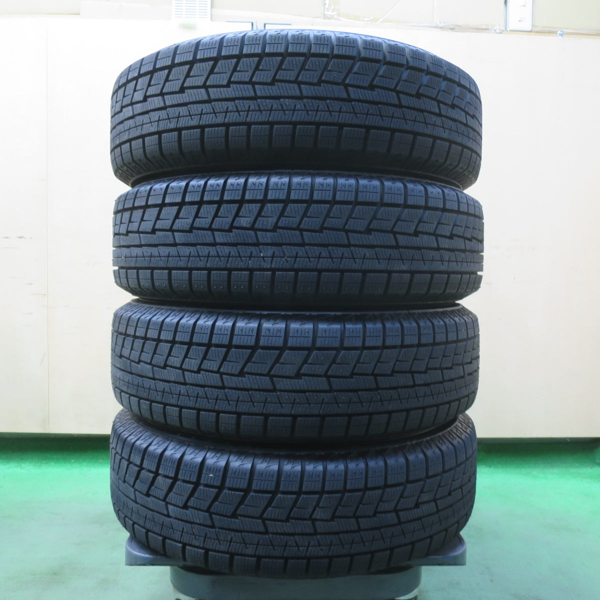 ほぼ未使用！24年！キレイ★スタッドレス 165/65R14 ヨコハマ アイスガード iG60 BALMINUM バルミナ 14インチ ソリオ ハスラー 等 PCD100/4H★5111204イス