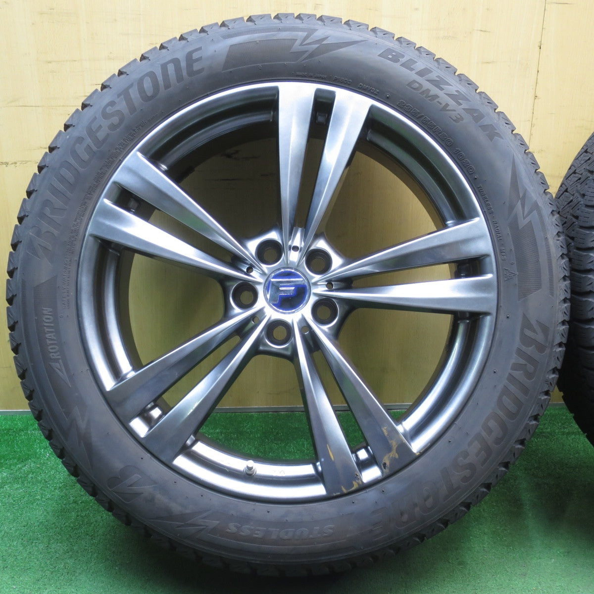 センサー付！バリ溝！22年！キレイ！8.5分★レクサス RX Lehrmeister LF ラウンジ 235/55R20 スタッドレス ブリヂストン ブリザック DM-V3 レアマイスター L-F LOUNGE PCD114.3/5H★5062708NJス