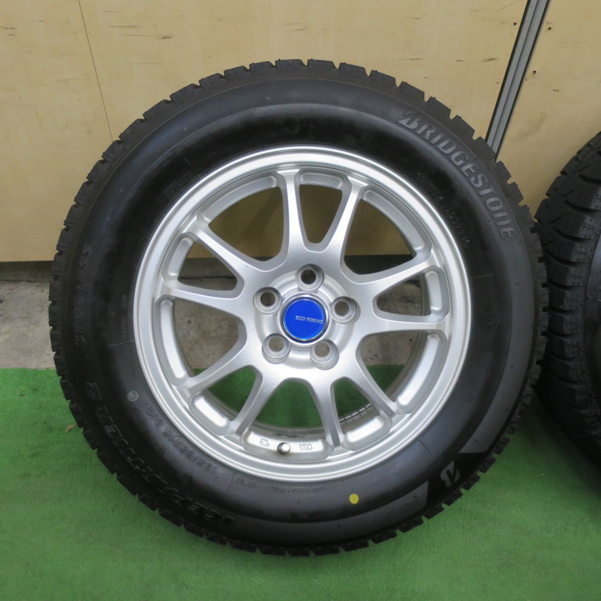 バリ溝！24年！9.5分★プリウス 等 195/65R15 スタッドレス ブリヂストン アイスパートナー2 ECO FORME SE-10 エコフォルム 15インチ PCD100/5H★6021105TTス