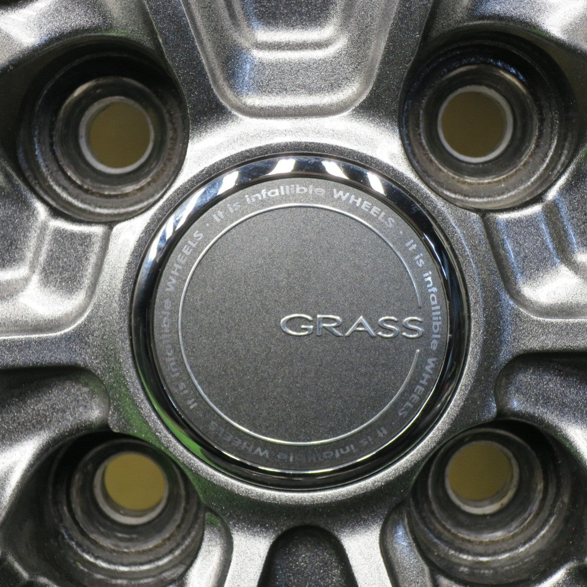 バリ溝！キレイ！9.5分★スタッドレス 195/65R16 ヨコハマ アイスガード iG60 GRASS グラス 16インチ PCD100/4H★6022603NKス