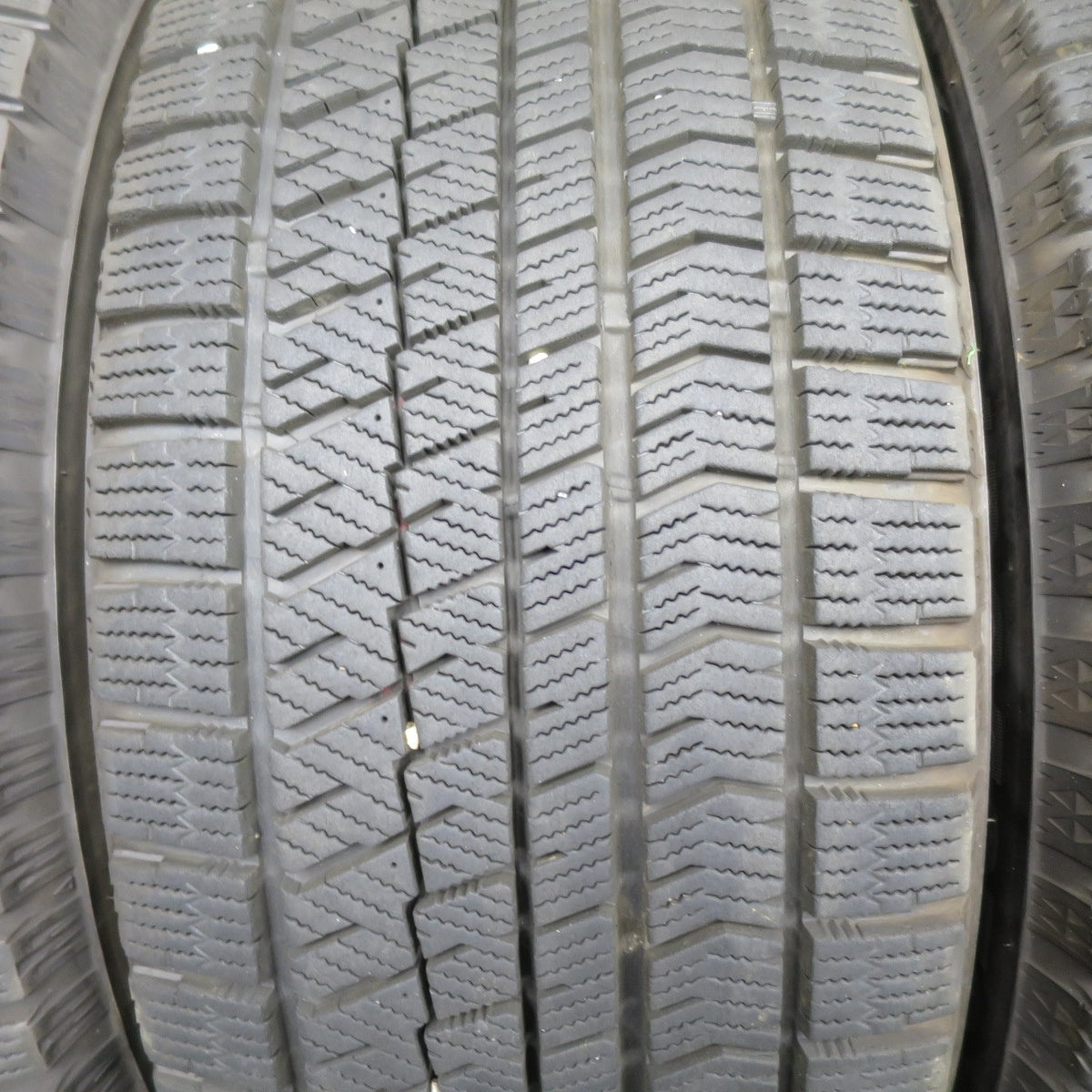 バリ溝！キレイ！9.5分★XV フォレスター 等 LEONIS NAVIA 02 225/55R17 スタッドレス ブリヂストン ブリザック VRX2 レオニス ナヴィア 17インチ PCD100/5H★6030102NKス