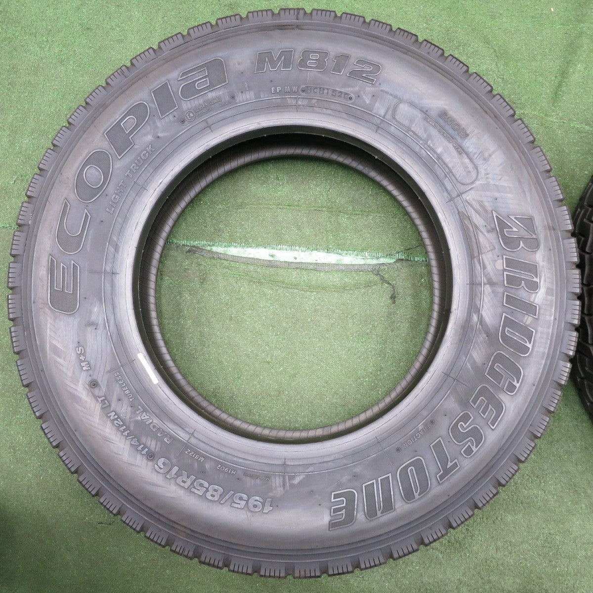 *送料無料* バリ溝！20年！9.5分★トラック タイヤ 195/85R16 114/112N ブリヂストン エコピア M812 ミックス オールシーズン 16インチ★4071311NJスタ