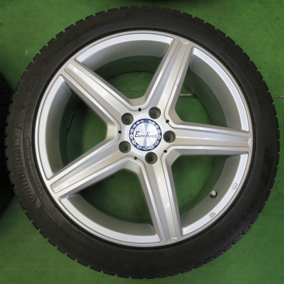 [送料無料] キレイ★ベンツ 等 EuroForsch 225/45R18 スタッドレス コンチネンタル コンチバイキング コンタクト6 ユーロフォルシュ PCD112/5H★4102207イス