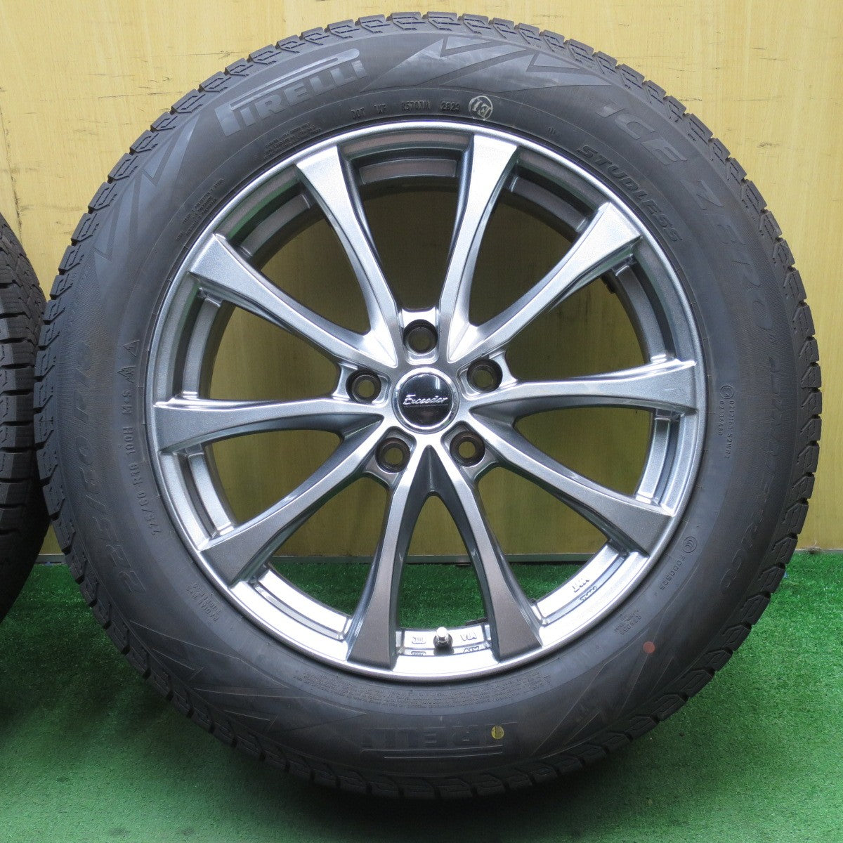バリ溝！23年！キレイ！9.5分以上★スタッドレス 225/60R18 ピレリ アイスゼロ アシンメトリコ Exceeder エクシーダー 18インチ PCD114.3/5H★5052104NJス