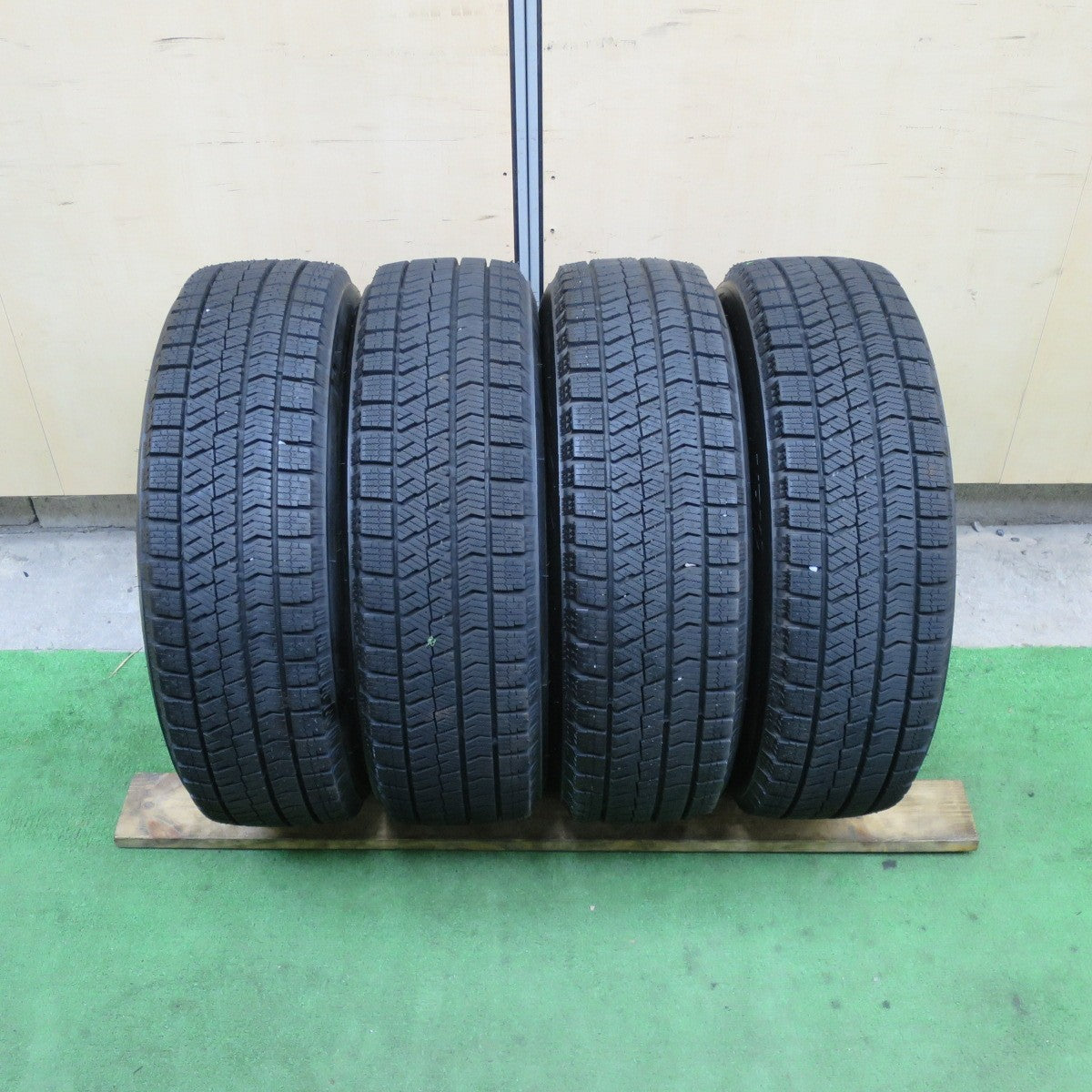 超バリ溝！24年！9.5分以上★スタッドレス 165/65R14 ブリヂストン ブリザック VRX2 BALMINUM バルミナ 14インチ PCD100/4H★5112103TTス