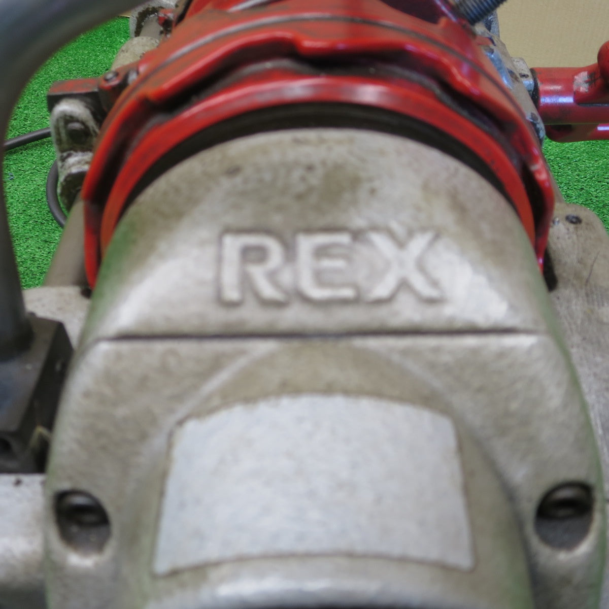 [送料無料] ◆REX ねじ切り 機 パイプ マシン NS25A Ⅲ NS25A3 電動 工具 50/60Hz 切断 ネジ切り レッキス工業◆