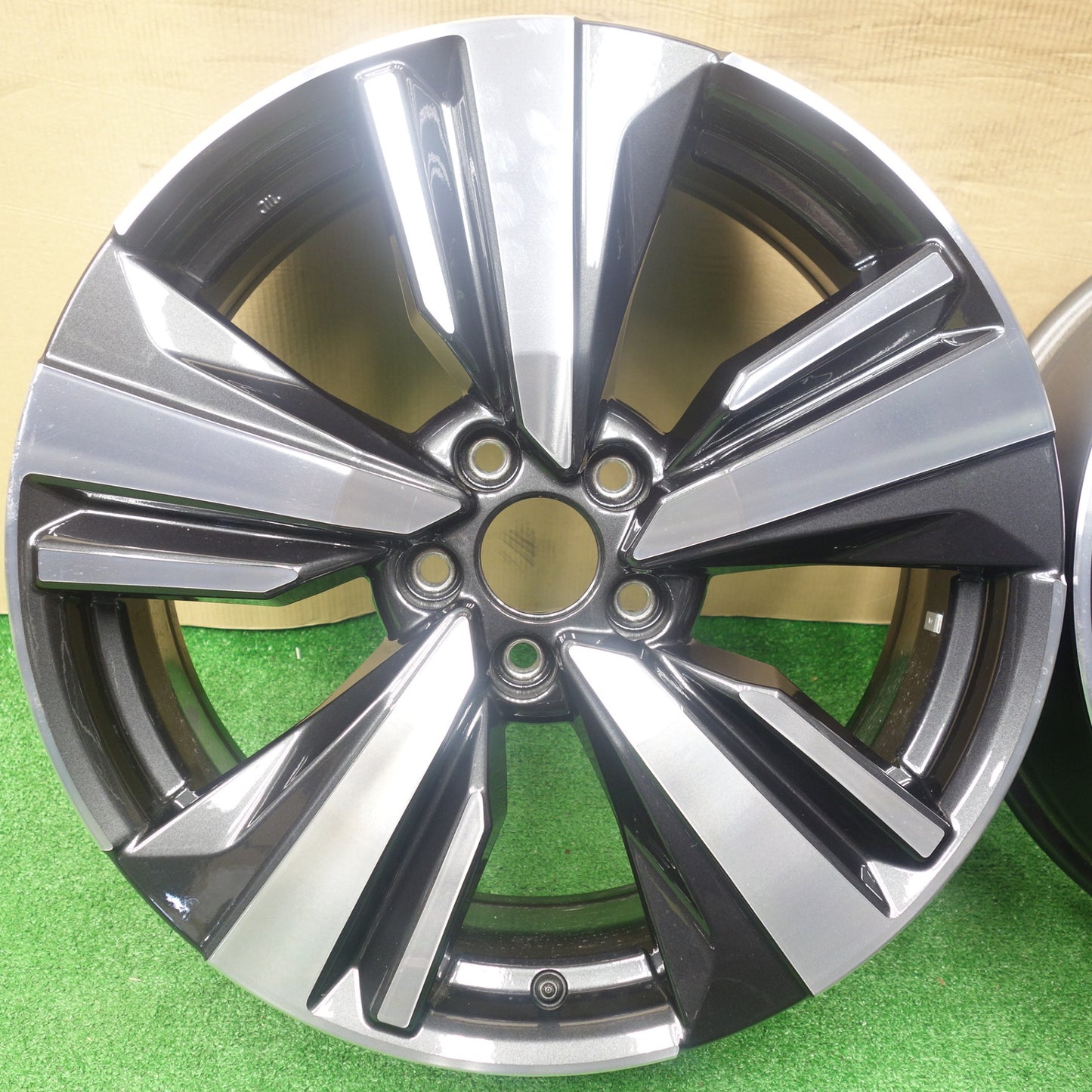 新車外し★日産 T33 エクストレイル 純正 ホイール 19インチ 19×7.5J PCD114.3/5H★5122504KTホ