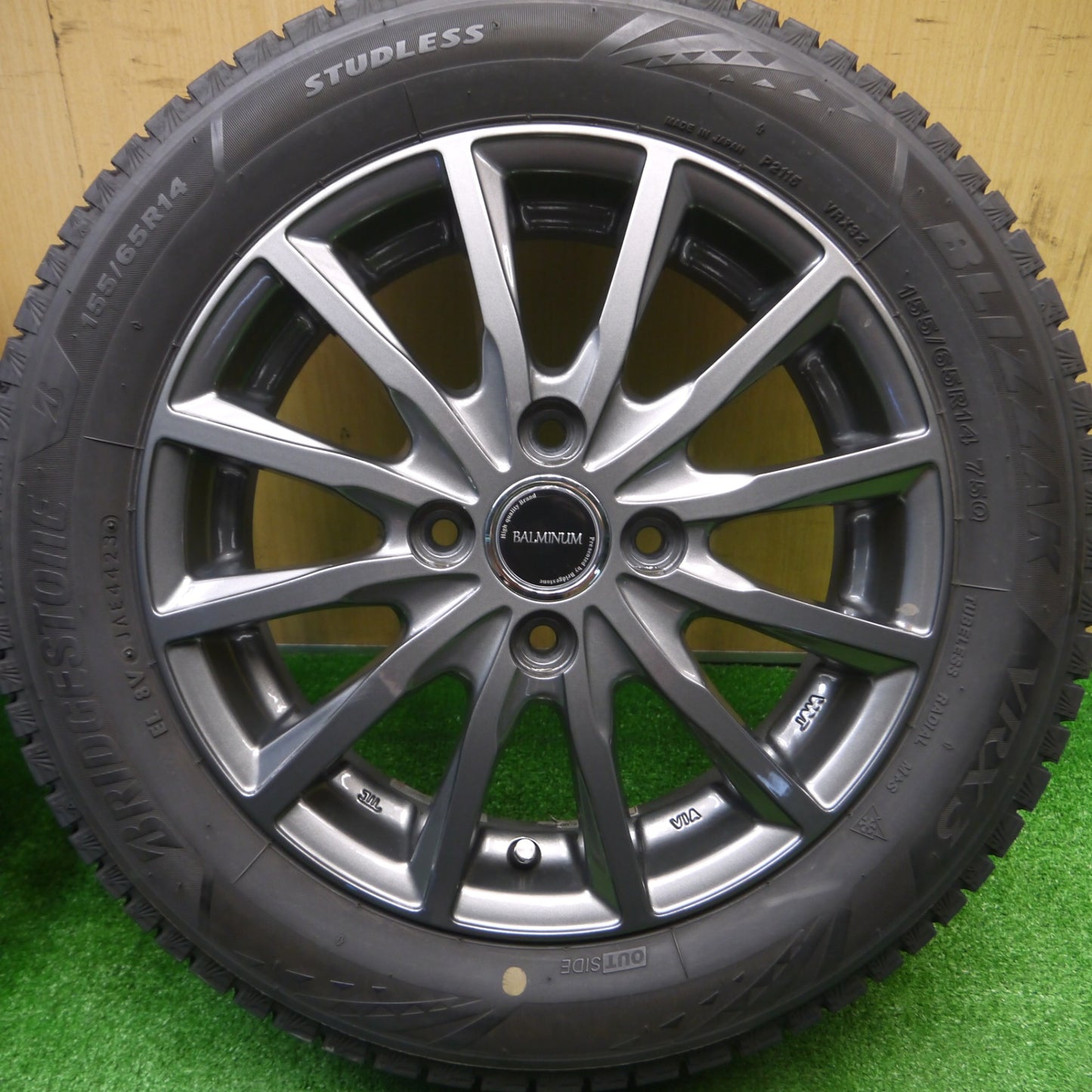 [送料無料] バリ溝！23年！キレイ！ほぼ10分★スタッドレス 155/65R14 ブリヂストン ブリザック VRX3 BALMINUM バルミナ 14インチ PCD100/4H★4092003Hス