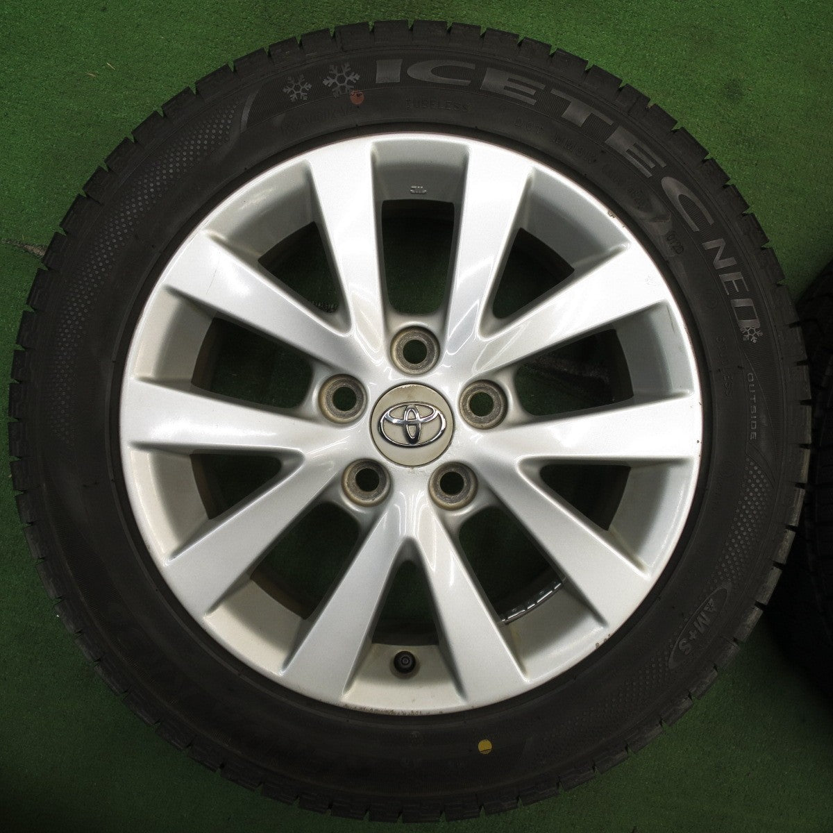 バリ溝！9.5分★トヨタ アイシス 純正 205/55R16 スタッドレス ケンダ KR36 アイステック ネオ 16インチ PCD114.3/5H★5060201NJス