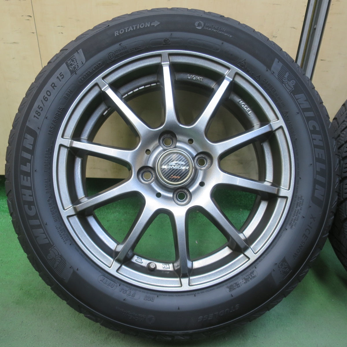 4本価格◎スタッドレス 185/60R15 ミシュラン X-ICE SNOW SCHNEIDER シュナイダー 15インチ PCD100/4H◎6072302イス