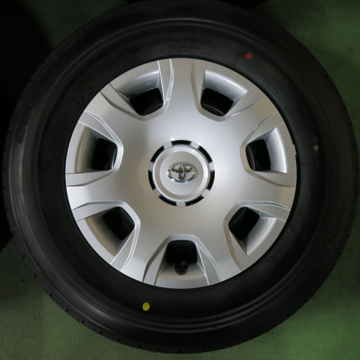 新車外し！25年★トヨタ 200系 ハイエース 純正 スチール 195/80R15 107/105S ブリヂストン エコピア RD613 15インチ PCD139.7/6H★5053014SYノ