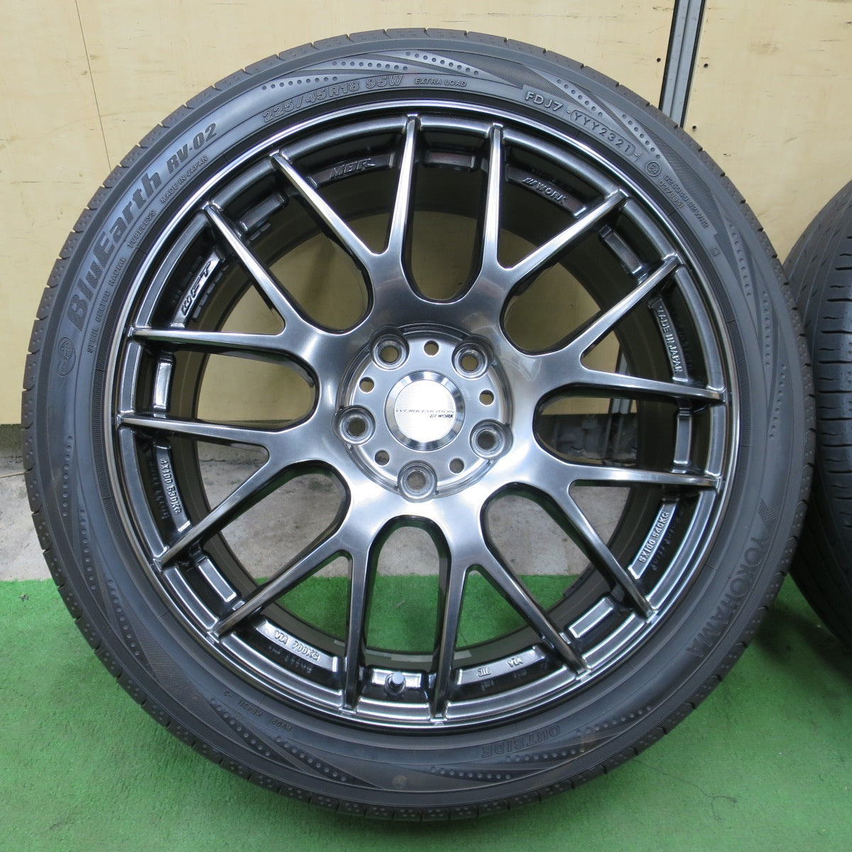 キレイ◎WORK EMOTION EMT-M8R GTK 225/45R18 ヨコハマ ブルーアース RV-02 ワーク エモーション 18インチ PCD114.3/5H◎6082801NGノ