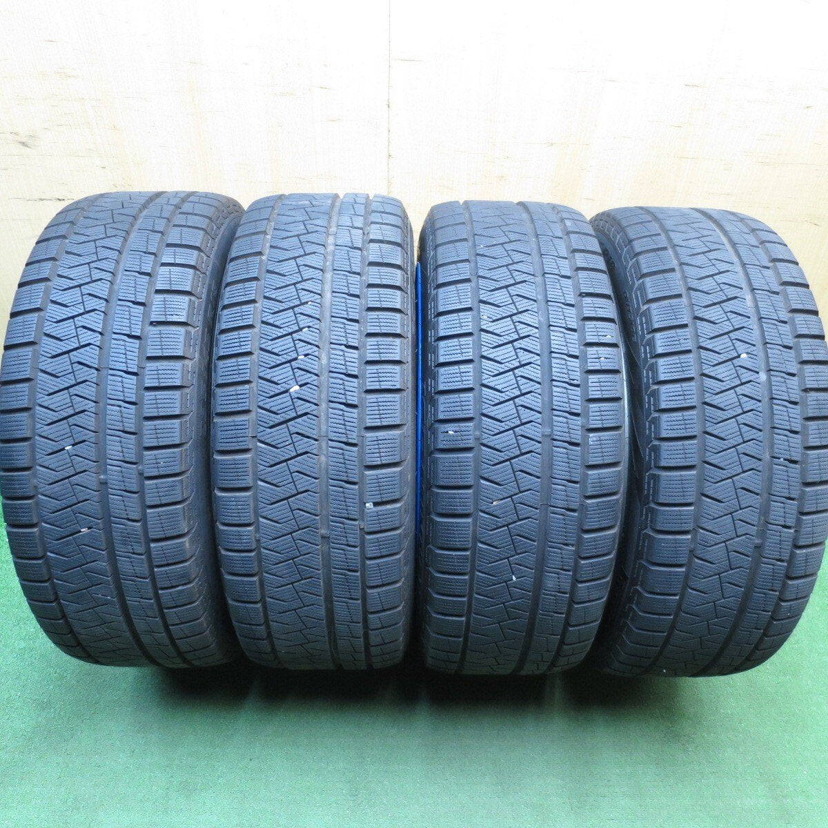 バリ溝！21年！9.5分以上★レガシィ 等 235/45R18 スタッドレス ピレリ アイスアシンメトリコ BLITZ BRW ブリッツ 18インチ PCD100/5H★5031114Hス