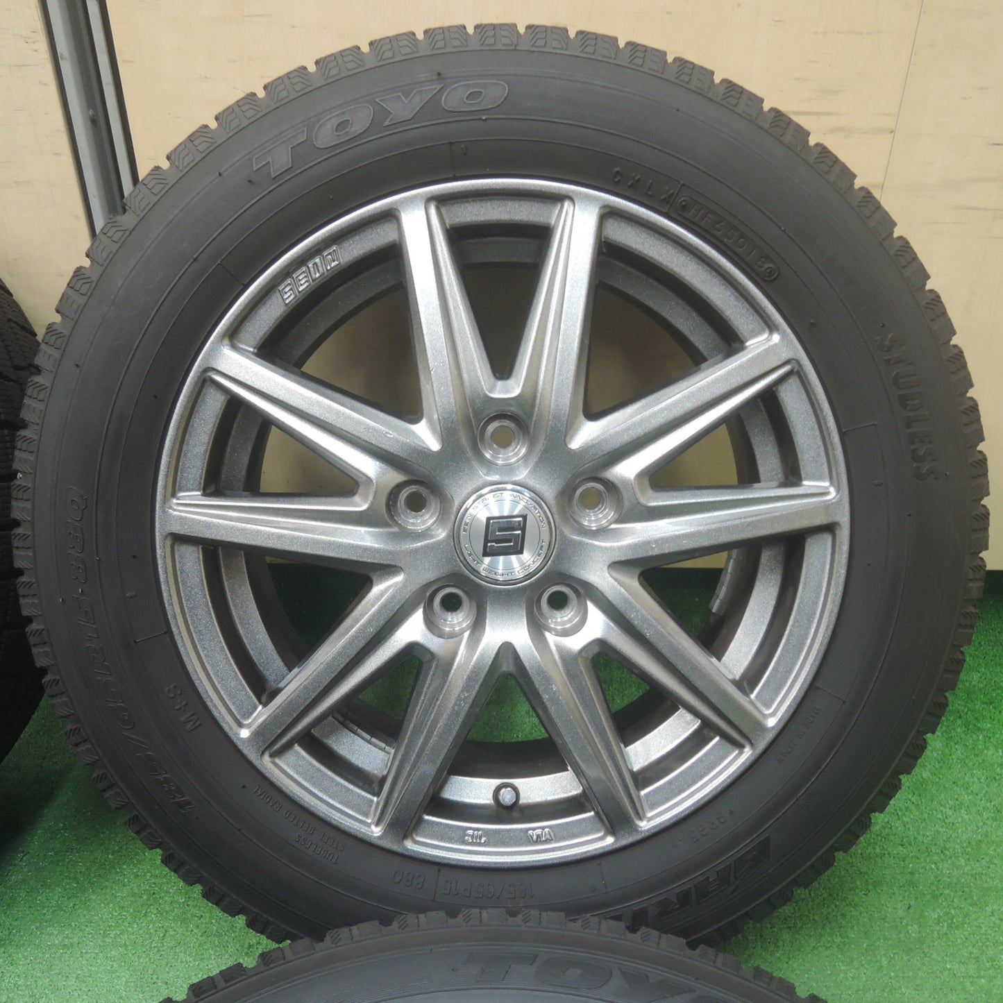 *送料無料* バリ溝！9.5分以上★スタッドレス 185/65R15 トーヨー ガリット G5 SEIN ザイン 15インチ PCD114.3/5H★4032011SYス