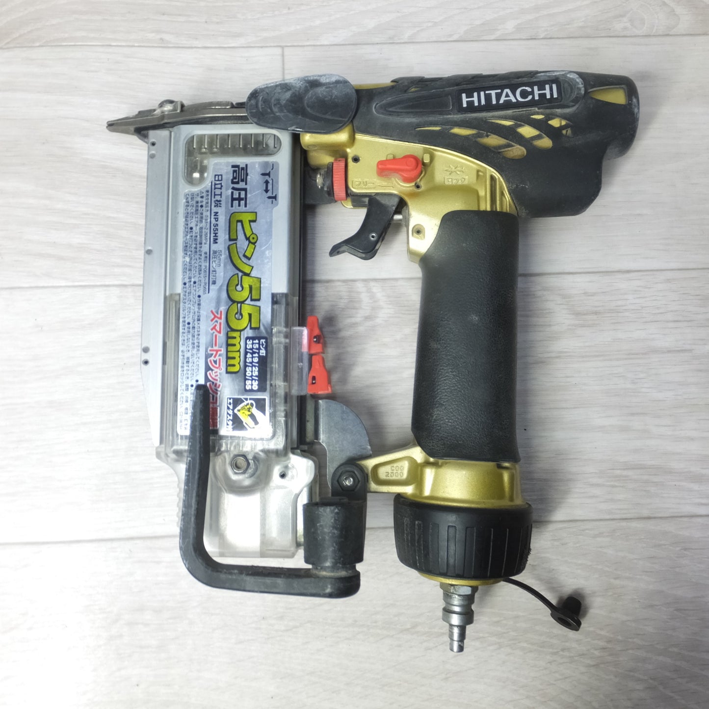 [送料無料] ◆HITACHI 日立工機 55mm 高圧ピン釘打機 NP55HM 釘打ち機 エアツール◆