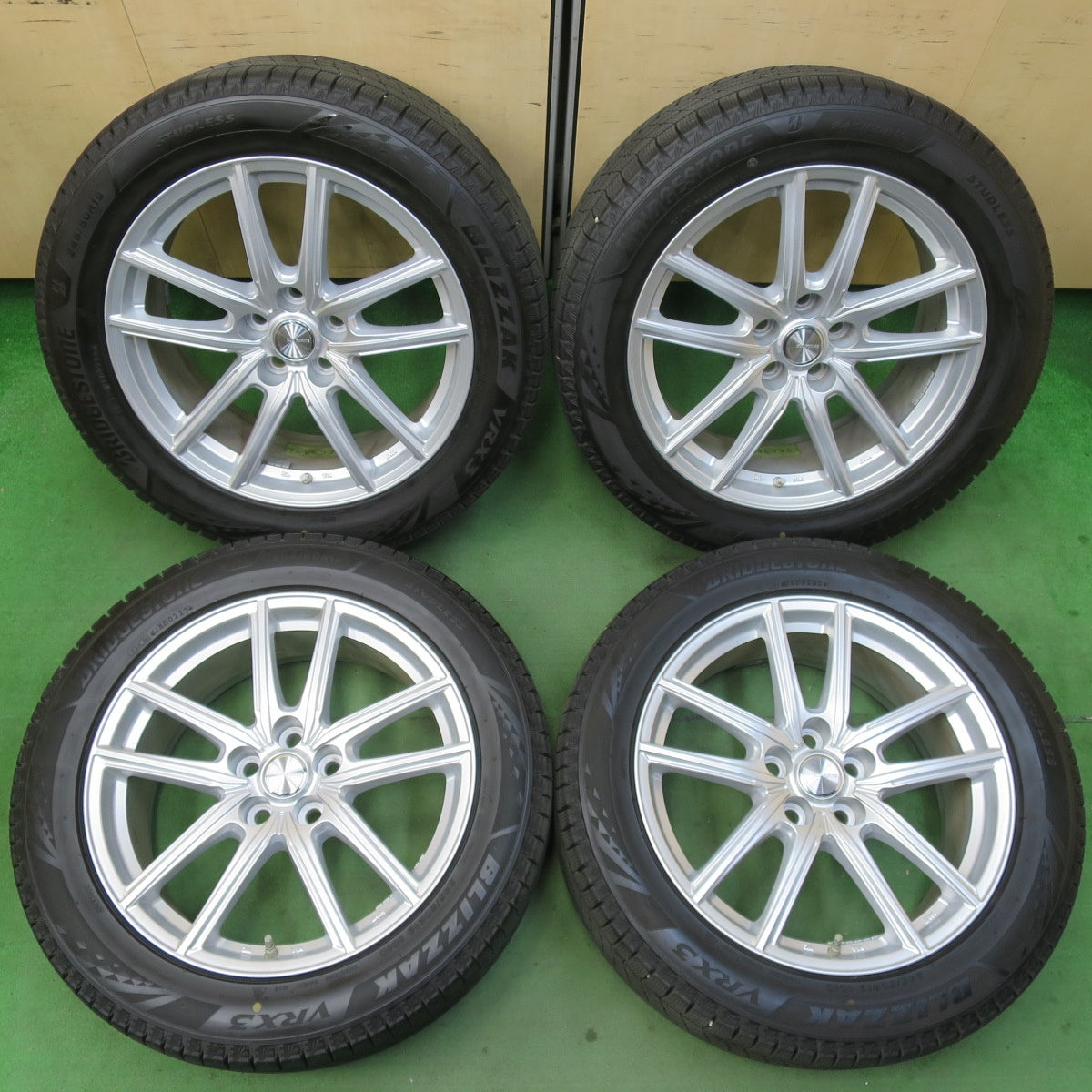 [送料無料] センサー付！バリ溝！23年！キレイ！9.5分以上★レクサス LS 等 245/50R19 スタッドレス ブリヂストン ブリザック VRX3 ECO FORME エコフォルム 19インチ PCD120/5H★5040601IMス