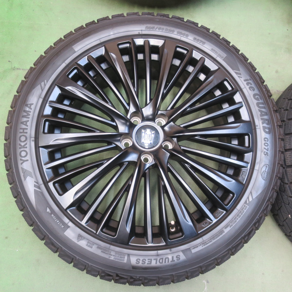 バリ溝！23年！キレイ！8.5分◎LEHRMEISTER PREMIX MER-X 235/50R20 スタッドレス ヨコハマ アイスガード G075 レアマイスター プレミックス 20インチ PCD114.3/5H◎6092801IMス