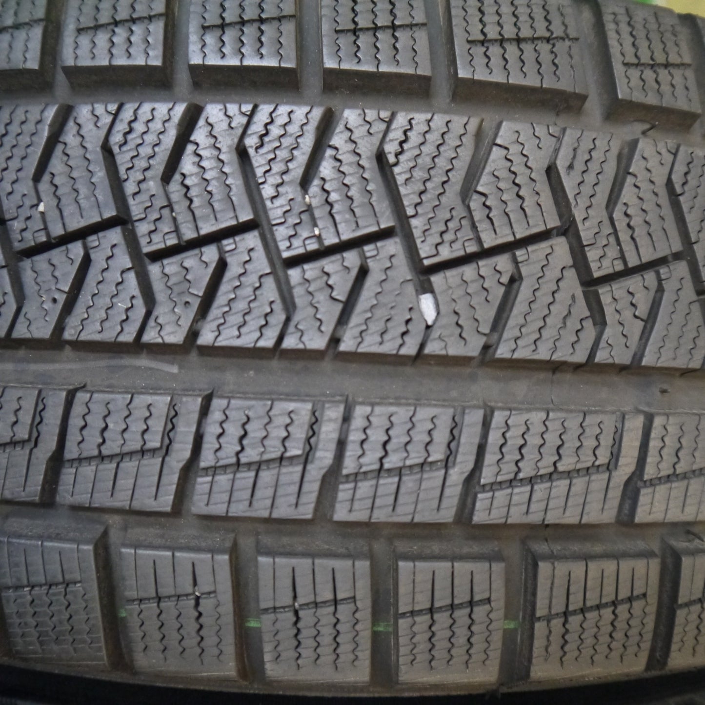 バリ溝！キレイ！9.5分以上★プリウス 等 195/65R15 スタッドレス ピレリ アイスアシンメトリコ CYBER 社外 アルミ 15インチ PCD100/5H★6021308Hス