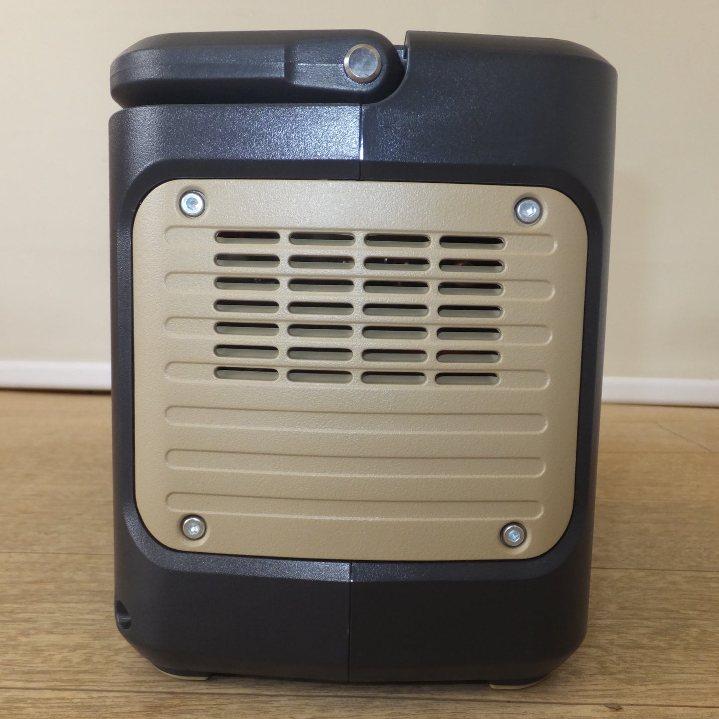 [送料無料] 美品★JVCケンウッド Jackery ポータブル電源 BN-RB37　入力 12V-22V DC 68W　出力 100V AC 2A 60Hz★