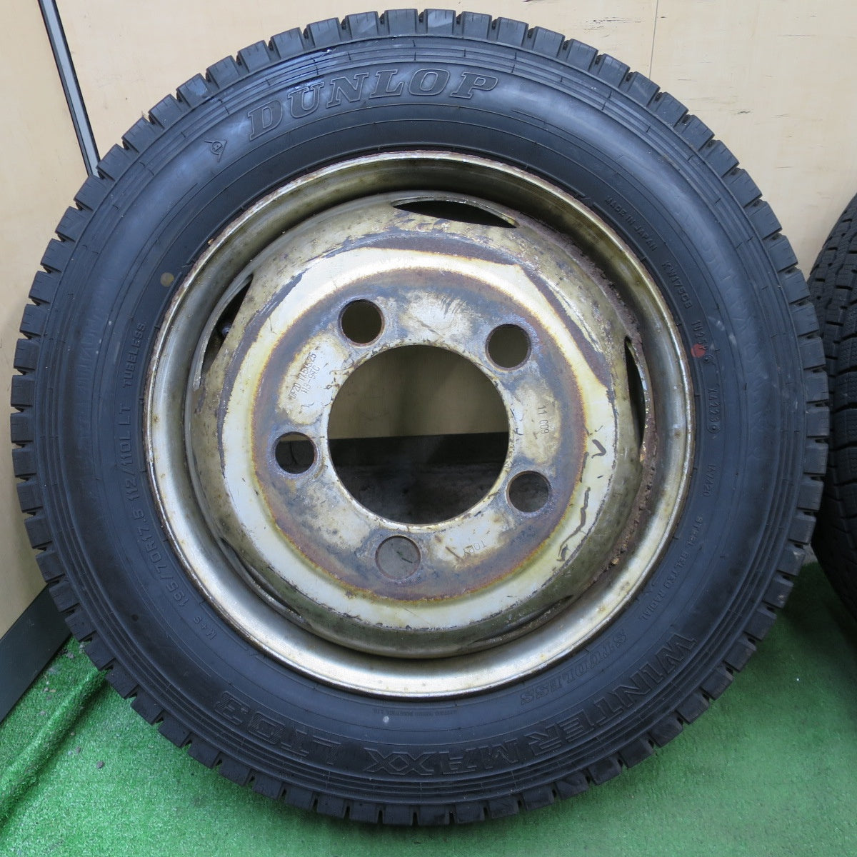 バリ溝！23年！9分！6本★トラック 195/70R17.5 112/110L スタッドレス ダンロップ ウインターマックス LT03 スチール ホイール 113-9TC 17.5インチ PCD203.2/5H★6040401ナス