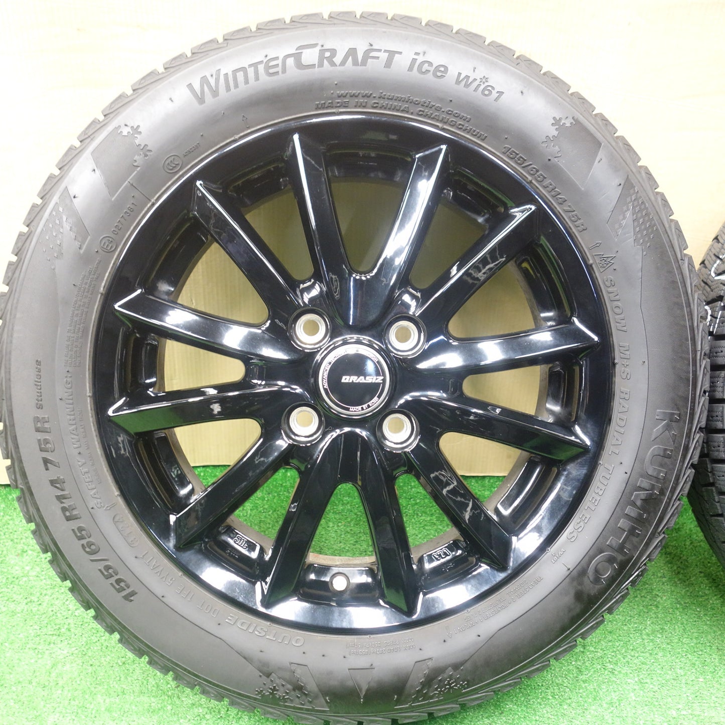 バリ溝！24年！キレイ！ほぼ10分★スタッドレス 155/65R14 クムホ WINTERCRAFT ice Wi61 QRASIZ VS6 クレイシズ 14インチ PCD100/4H★5122802KTス