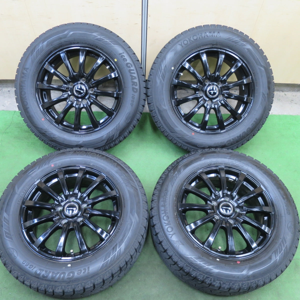 バリ溝！23年！キレイ！9.5分★スタッドレス 205/65R16 ヨコハマ アイスガード iG60 AZANE FB 社外 アルミ 16インチ PCD114.3/5H★6022701TTス