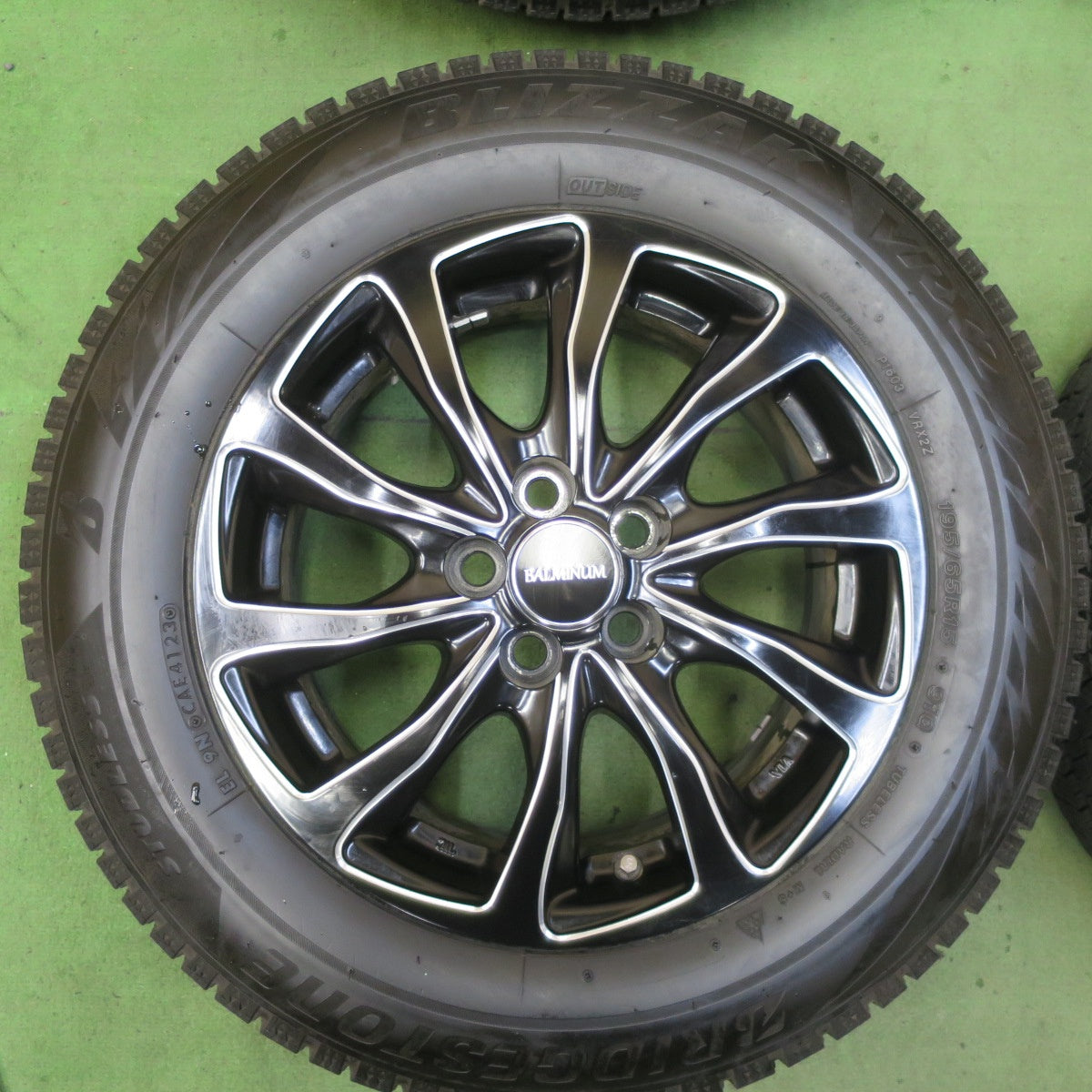 バリ溝！23年！9分★プリウス 等 195/65R15 スタッドレス ブリヂストン ブリザック VRX2 BALMINUM バルミナ 15インチ PCD100/5H★5090302TTス