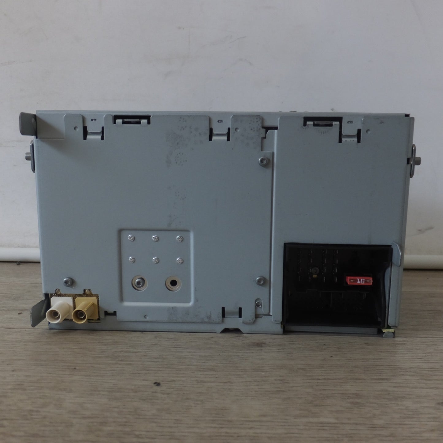 現状品★フォルクスワーゲン Volkswagen 純正 カーオーディオ CDデッキ RCD300　ビートル ポロ パサート ゴルフ など★ [送料無料]