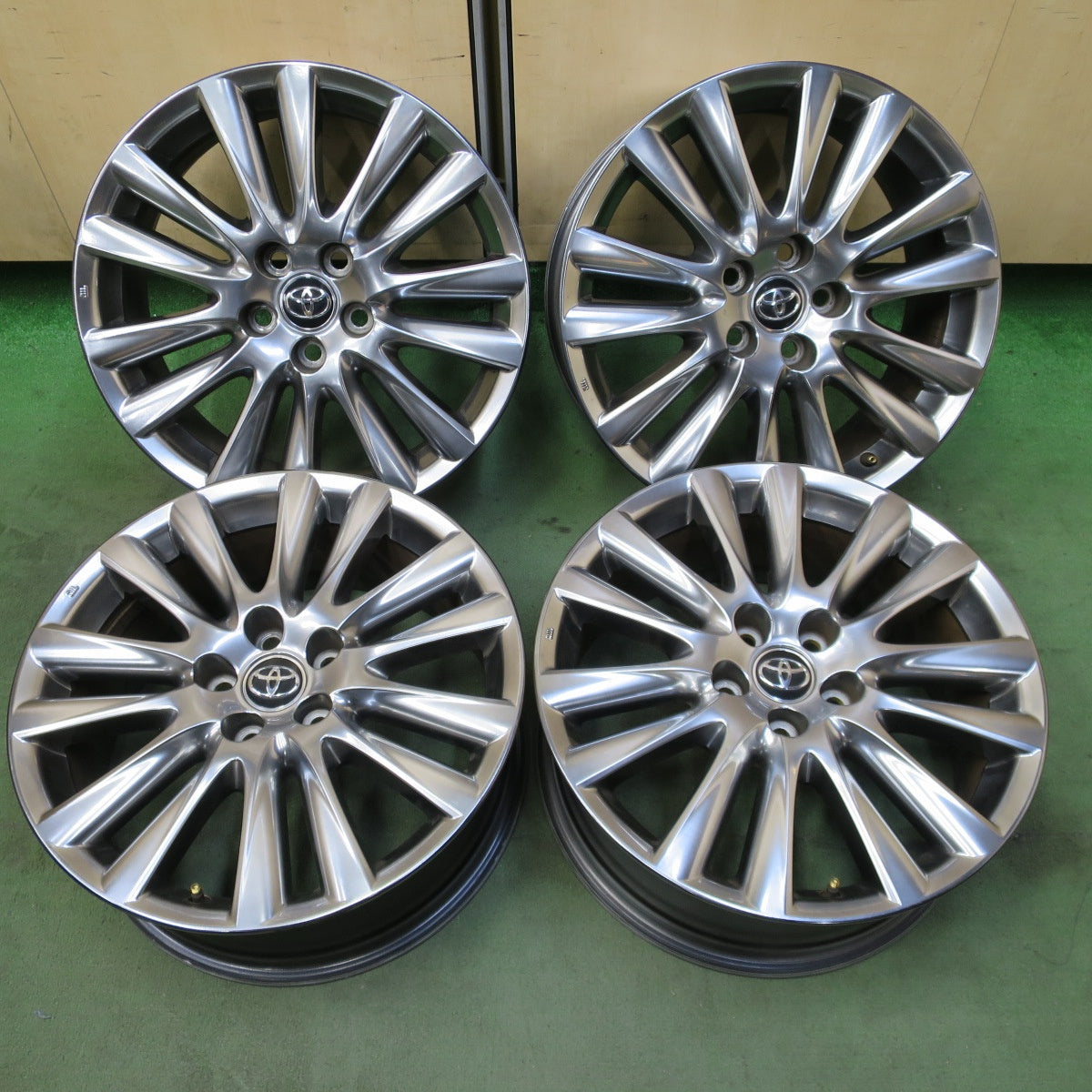 4本価格◎トヨタ 60系 ハリアー 純正 ホイール 18インチ 18×7.5J PCD114.3/5H◎6081102NGホ