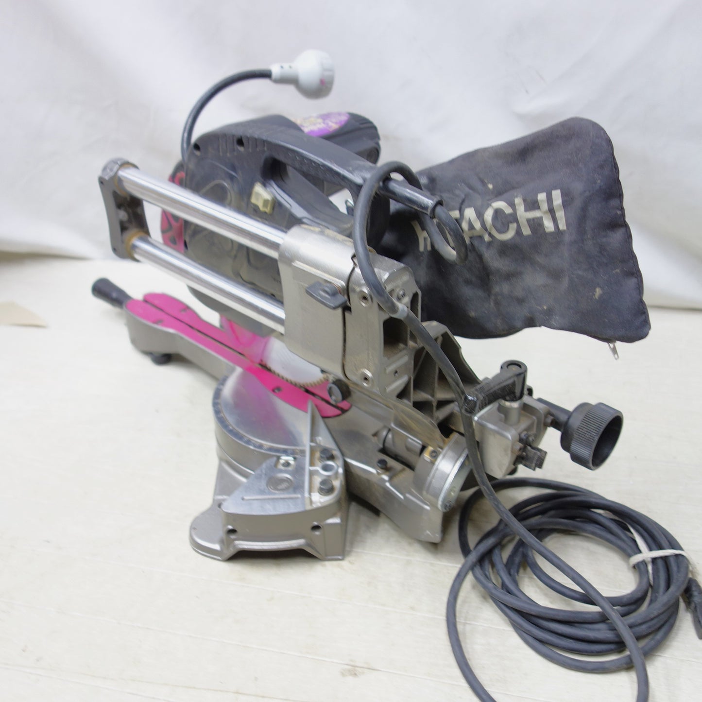 [送料無料] ◆HITACHI 日立工機 190mm 卓上スライド丸のこ C7RSHC 電動工具 切断機 100V 50/60Hz◆