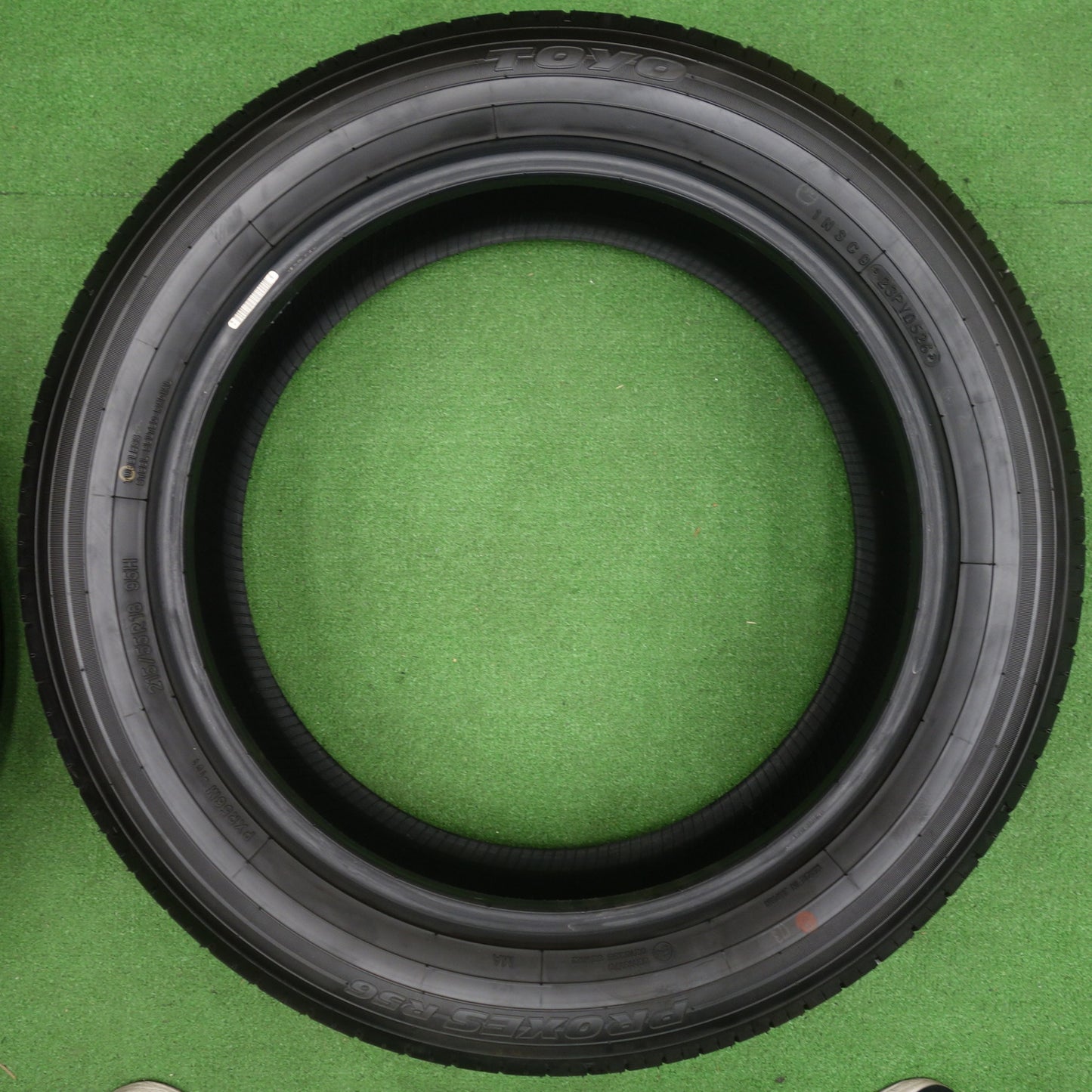 新車外し！26年★215/55R18 トーヨー プロクセス R56 タイヤ 18インチ CX-30 MX-30 MPV 等★6072603KTノタ