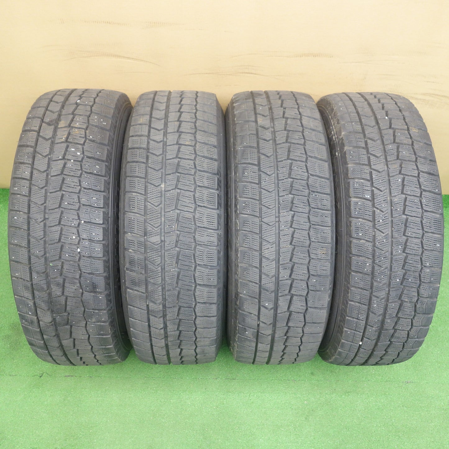 バリ溝！24年！9.5分★スタッドレス 205/65R16 ダンロップ ウインターマックス WM02 X CROSS SPEED PREMIUM クロススピード プレミアム 16インチ PCD114.3/5H★6040402KTス
