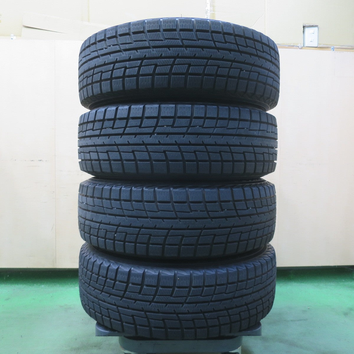 バリ溝！25年！キレイ！ほぼ10分★プリウス 等 195/65R15 スタッドレス ヨコハマ アイスガード iG52C BALMINUM TR10 バルミナ 15インチ PCD100/5H★6041705イス
